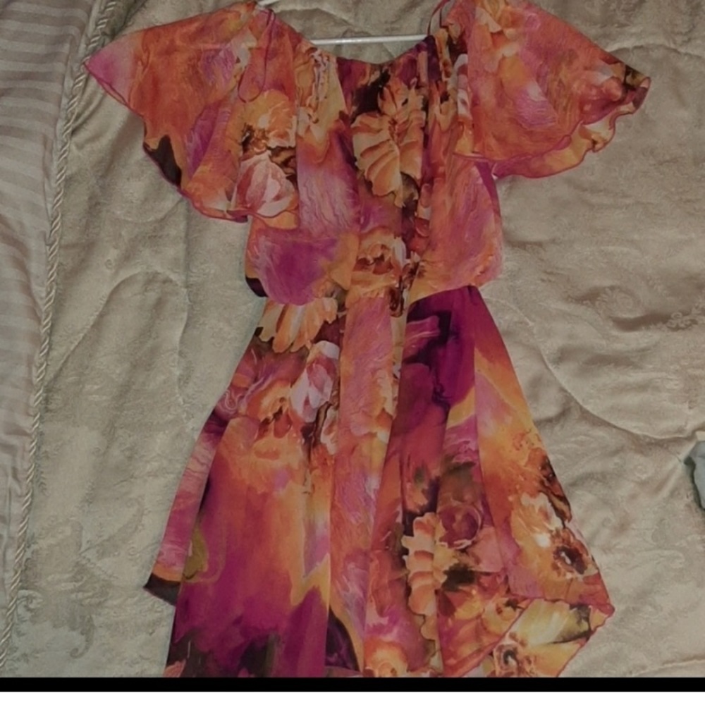 Women’s dress